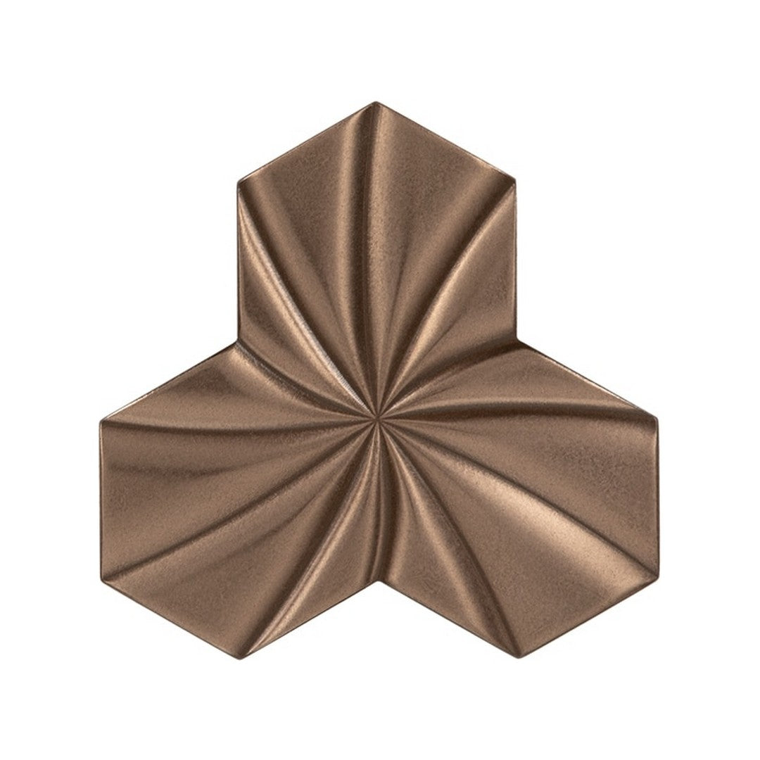 Charge Bronze / 5.5" x 5.75"